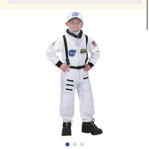 Maisonette astronaut costume 2-3T worn once